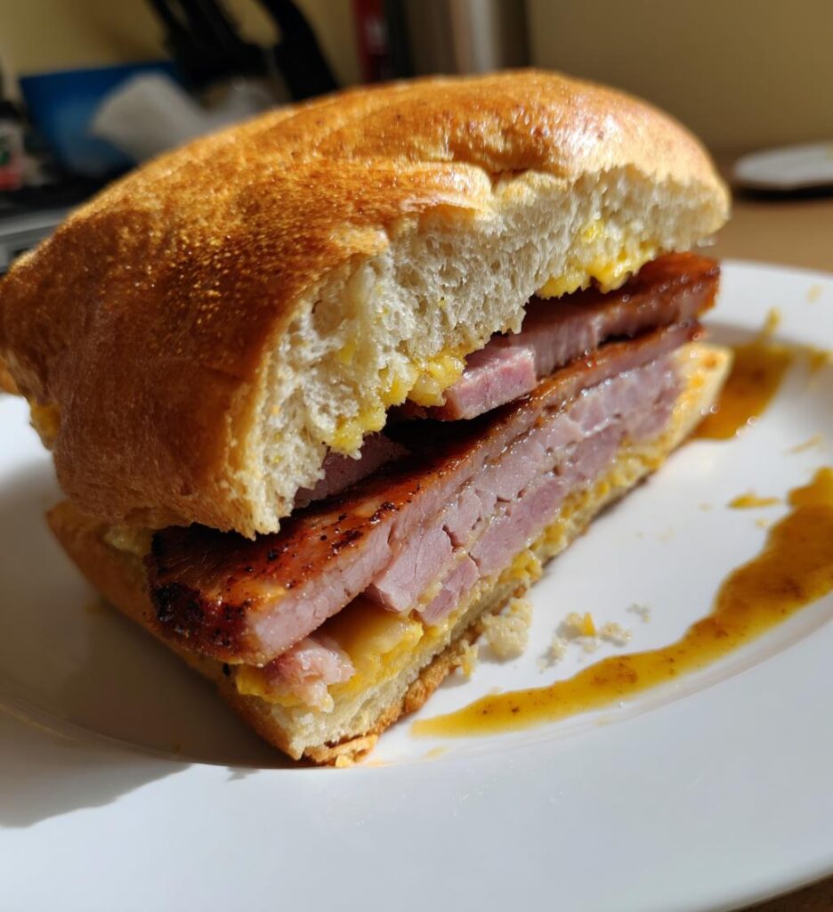 Leberkäse im Brötchen