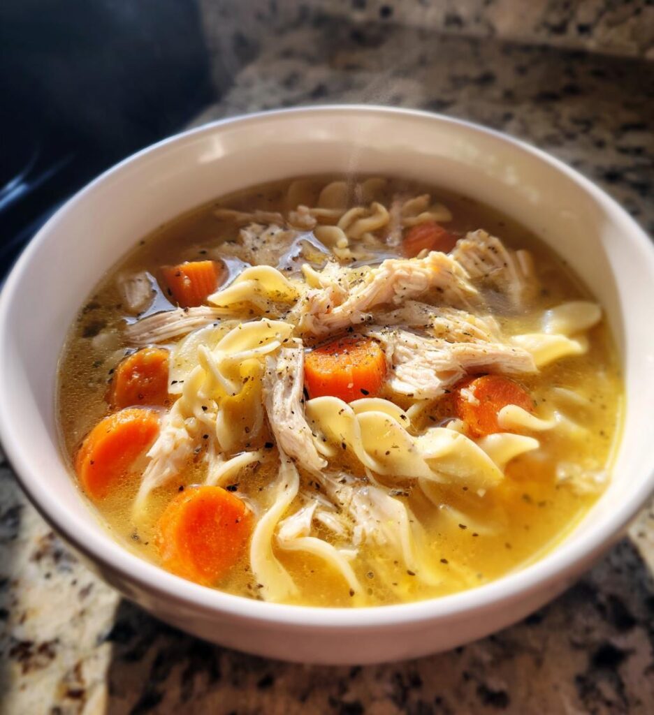 Hühner-Nudel-Suppe